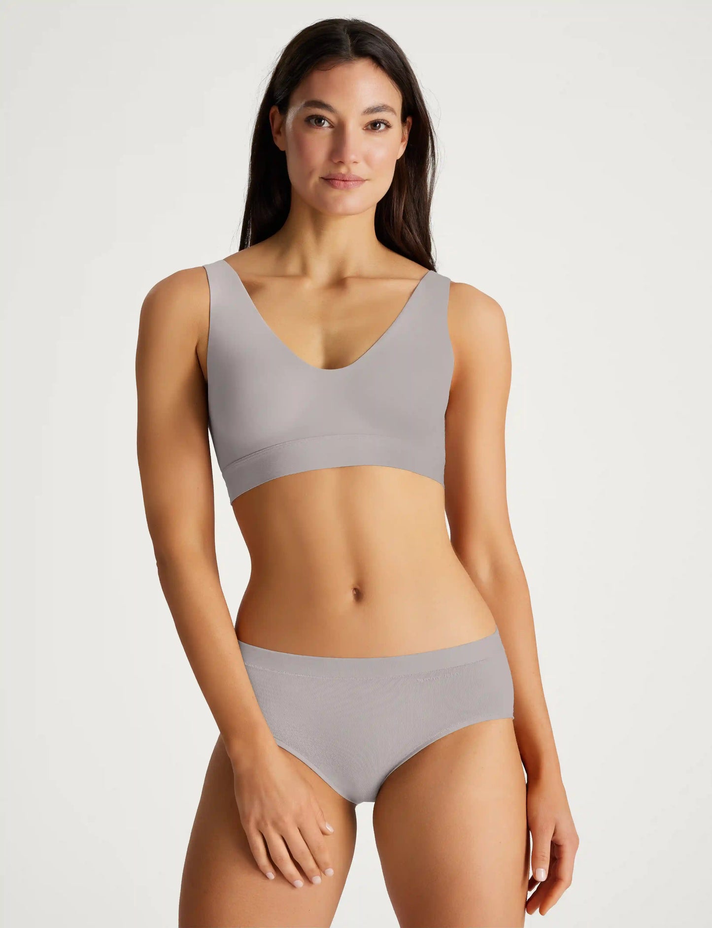 Second Skin Pullover V-Neck Bra