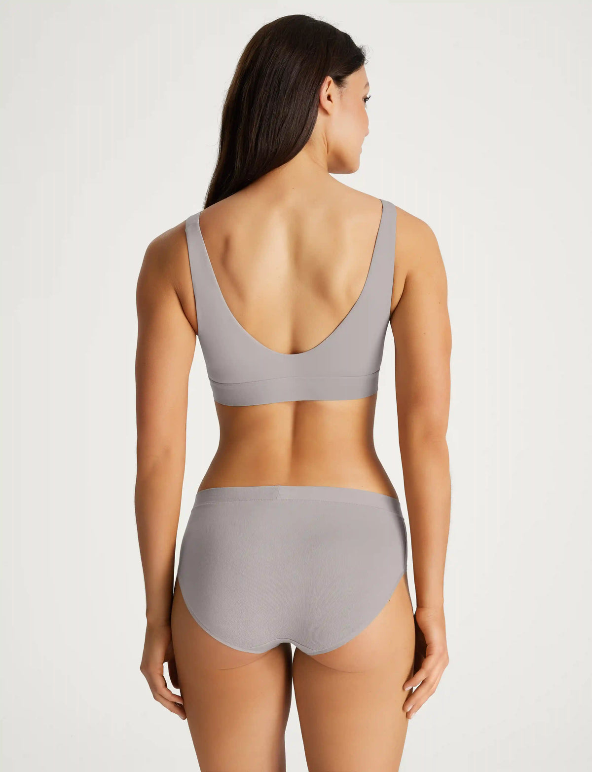 Second Skin Pullover V-Neck Bra